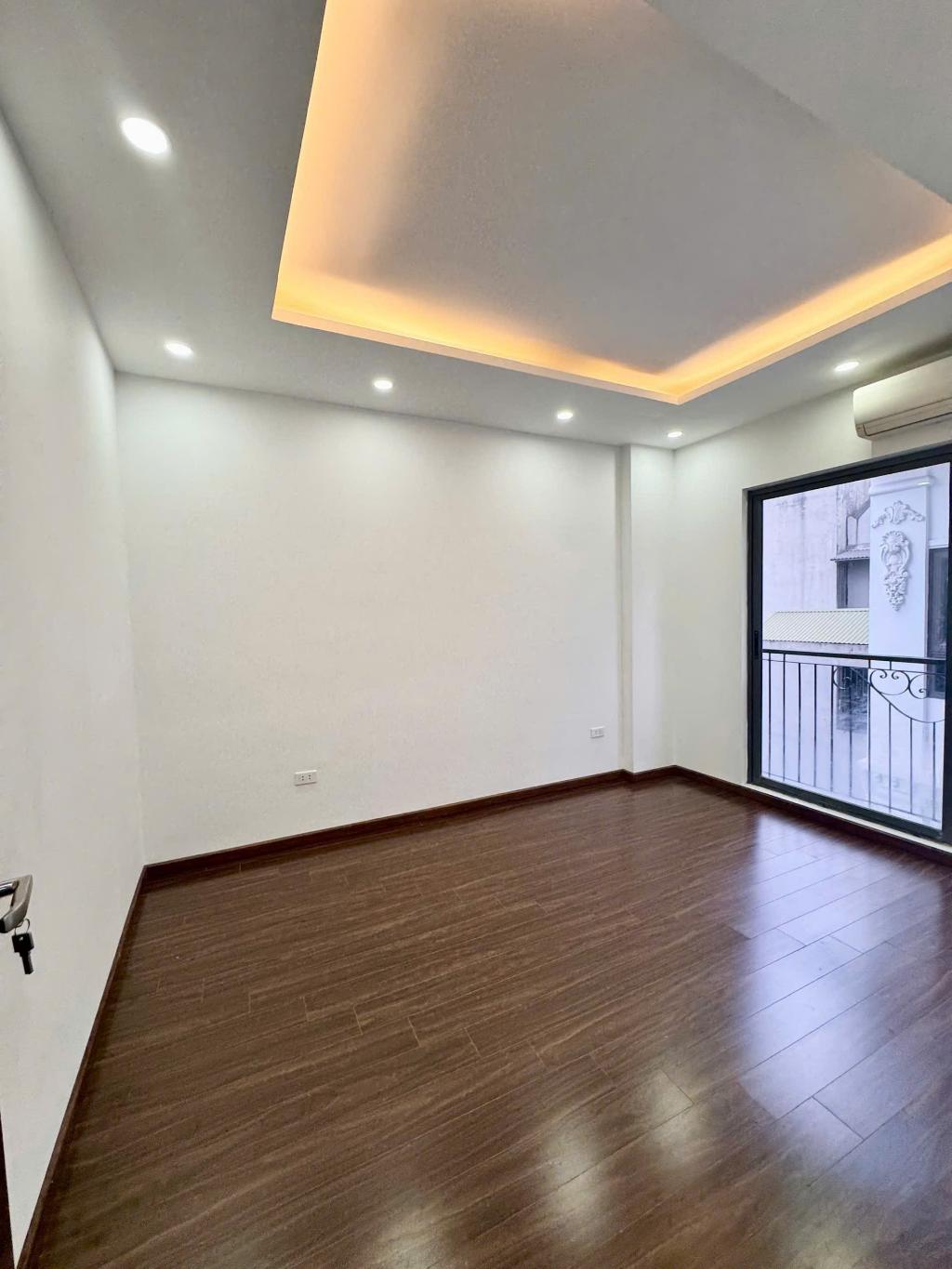 Bán nhà đẹp Việt Hưng - Lô góc - Ga ra thang máy - 6 tầng 8.9 tỷ (Thương lượng) - Ảnh 1